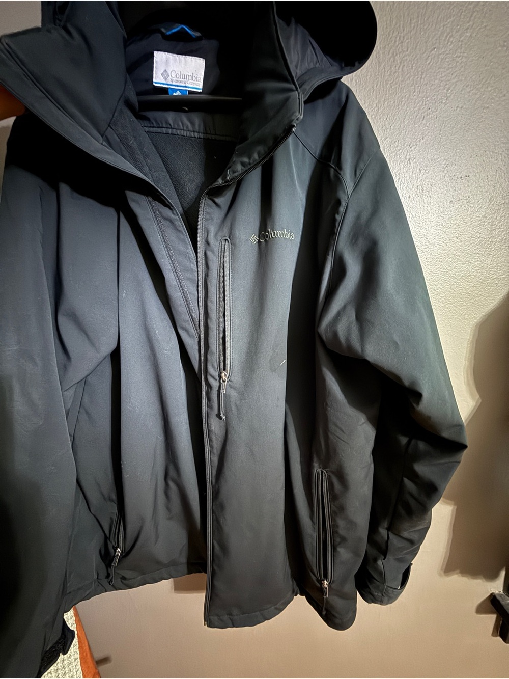 Columbia Men's Black Hooded Softshell Jacket
